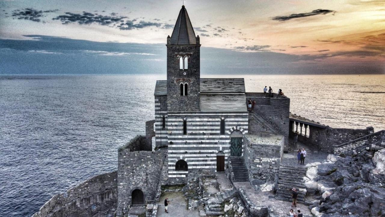 Sea View Apartment In Front Of The Sea Porto Venere Exterior foto