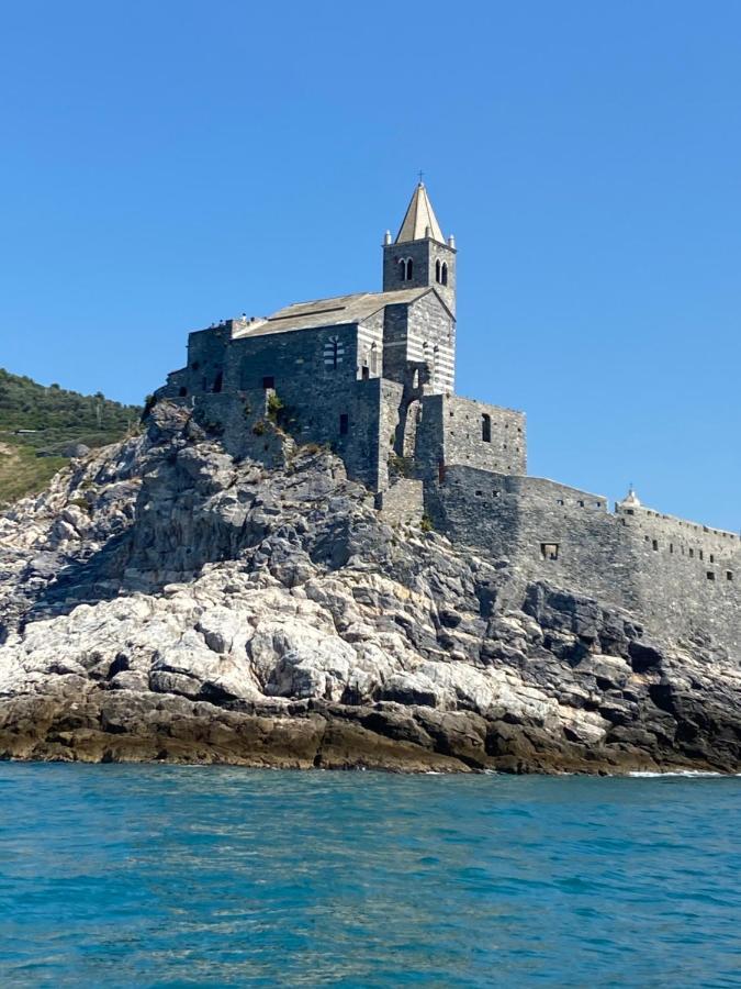 Sea View Apartment In Front Of The Sea Porto Venere Exterior foto